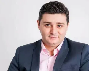Kryeministri  replikon me Kupin për festën e 1 Prillit!