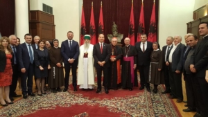 Kardinal Ernes Simoni – TROSHANI (Nderi i KOMBIT) Sakrificë e jashtëzakonshme për fe e atdhe… dekorohet nga Presidenti