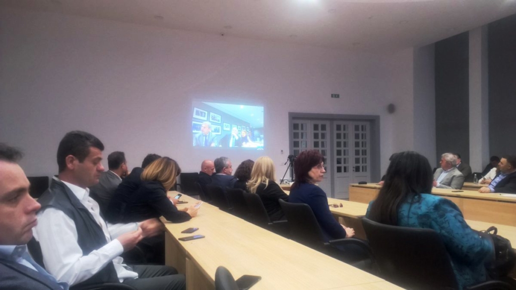 Genc Pollo /Grupi Parlamentar i PD në videobisedë me z. Daul e Hahn. PPE e shqetësuar për zgjedhjet, drogën,situatën etj. Me shpresë dhe dëshirë për ndihmë