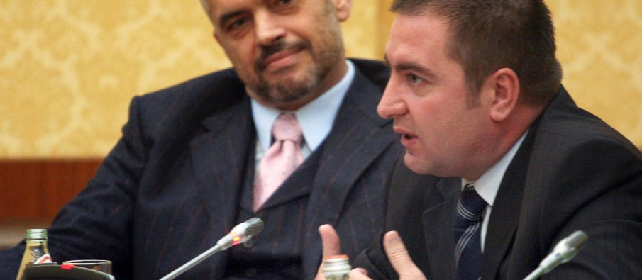 Rama i LSI E quan Ramën e PS-së: Koka e sistemit të korruptuar, droguar dhe inkriminuar