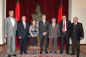 Dekorata pa karar, Gafa e Presidentit Bujar  Nishani