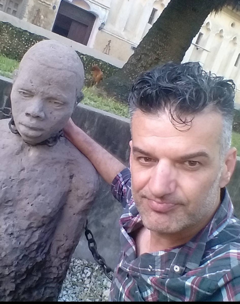 O ZOT, MË BËJ DHE MUA SI DJALIN E FAHRI BALLIUT!