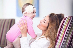 Mami Nora dhe Renee fillojnë pushimet…