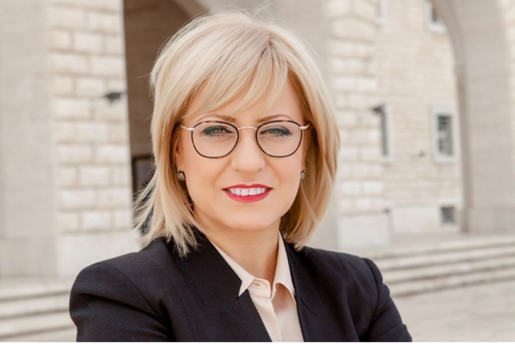 Lindita Nikolla i përgjigjet sërish Kejdi Mehmetajt: E paedukatë, shihemi në 25 qershor