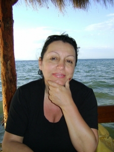 Zamira Cavo: Zoti Nishani na thoni publikisht , standartet dhe vlerat qe promovon qindra njerez me tituj te larte?!