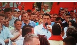 Basha ne Rinas, na mbeshtet presidenti amerikan
