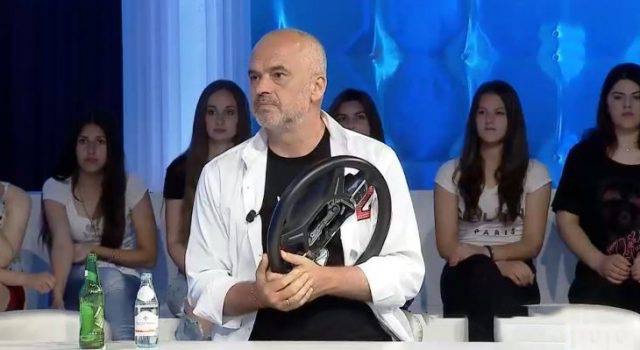Njëherë timonin, pastaj programin! Ose, ç’thotë populli bën partia!