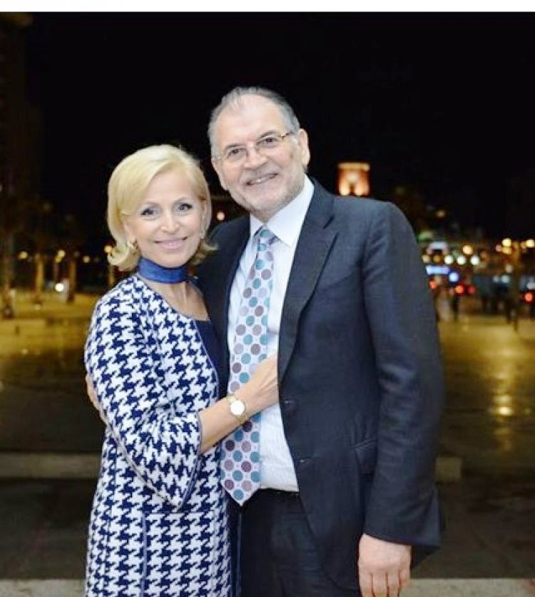 Befason me klasin gruaja e Koço Kokëdhimës