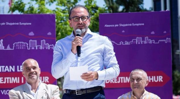 Skandali, Bashkia e Vlorës i jep 2 muaj në përdorim politik sheshin