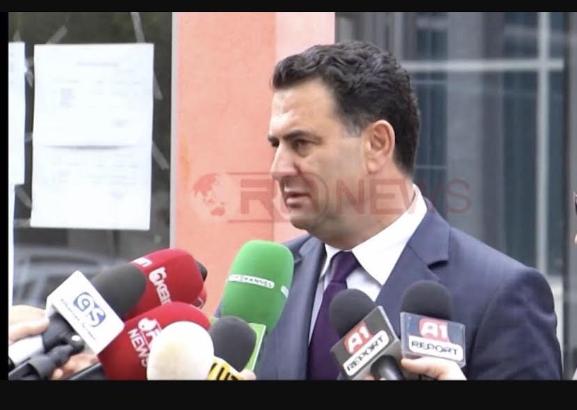 Ministri i Drejtësise  Bardhi  shkarkoi sot kreun e SHKB së Burgjeve Ramazan Topuzi