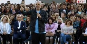 Lubonja:‘Show’ i Ramës me qytetarët mund të na sjellë pasoja, po anashkalon institucionet
