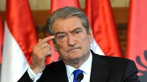 Kurthi ku ra dhe doli , Sali Berisha
