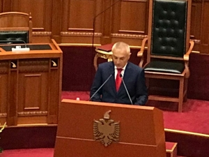 Ilir Meta mban fjalën e parë si President i Republikës (Video)