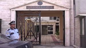 Gjyqtarëve dhe prokurorëve që kanë  shitur drejtesine po u vjen fundi bashke me pasurite e fshehura!