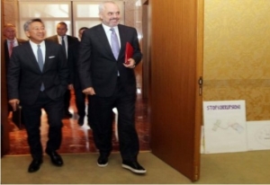 Vetingu i gjykatësve dhe prokurorëve, Donald Lu në zyrën e Ramës