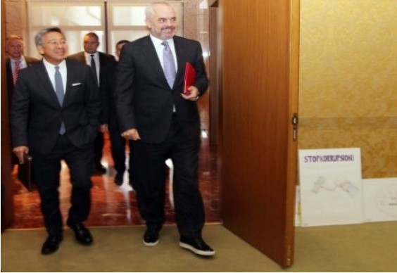 Vetingu i gjykatësve dhe prokurorëve, Donald Lu në zyrën e Ramës