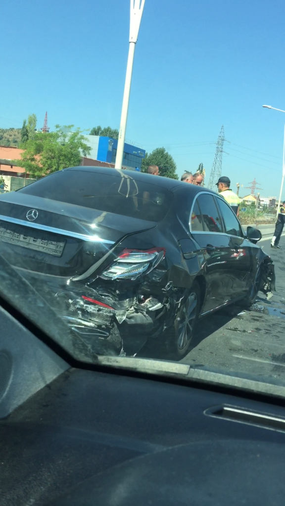 Foto/3 aksidente në superstradën Tiranë-Durrës