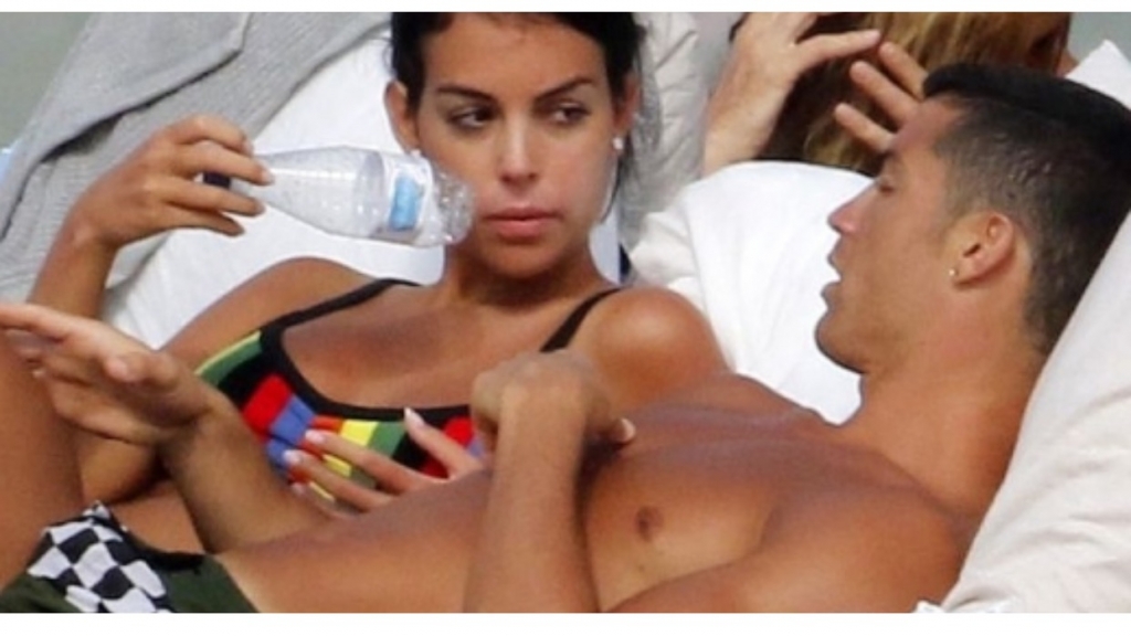 Ronaldo në pushime përallore, Georgina do ju trullos me format e saj (FOTO)