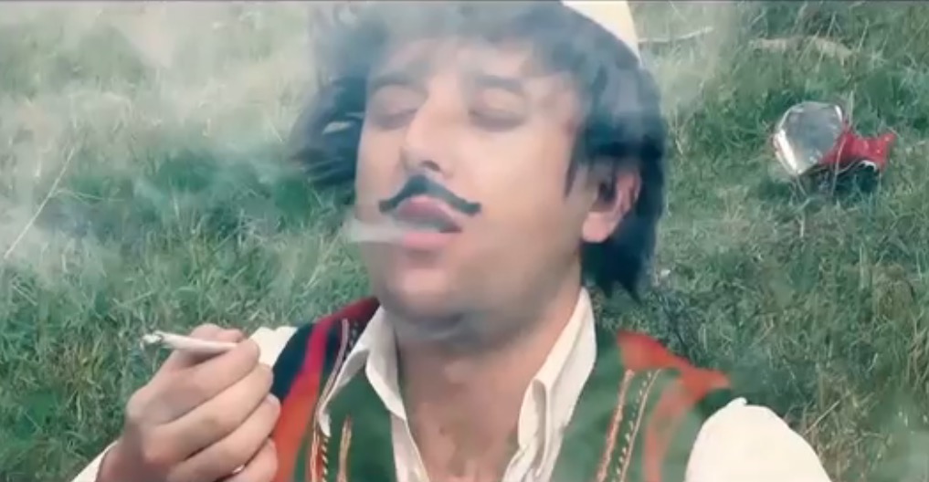 Kenga e Usta  hashashit….