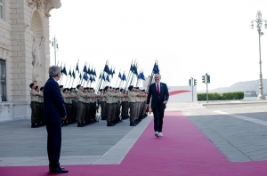 Mesazhi i “patikave” të Edi Ramës