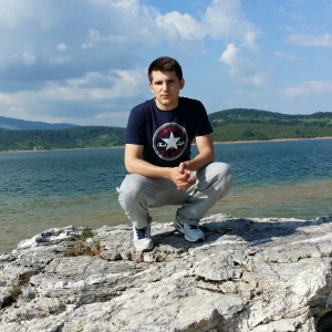 Tetovari Benamin Ferati “heroi” qe u fut per të shpëtuar dy vajzat në Zvërnec.