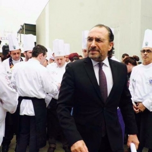 Gjobëvënësit e mediave, krimbat që duan të na e shesin errësirën për dritë!