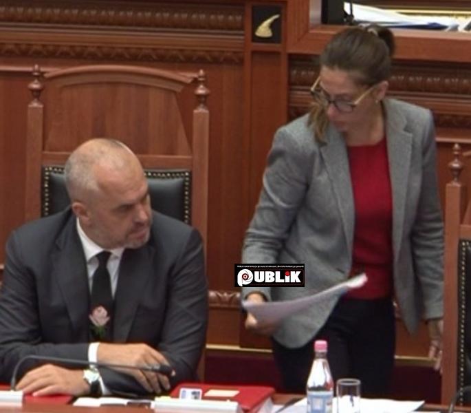 Çohu nga varri Odise Paskali, Mirela do mandatosë edhe 4 vjet të tjera kulturën!