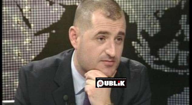 Gazetari Peka:Mos u merzit zoti Lesi, ka dhe me keq… Dje e vleresoje Rucin, Rama thjeshte te kujtoj se cfare ka mesuar prej tij…