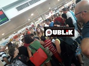 Kompania Fly Ernest , te pret bileten per Pisa e te con ne Ancona!