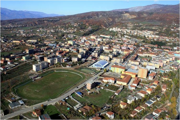 Dibra e braktisur  e plandosur  në dorë të llumit dhe pa shpresë ….