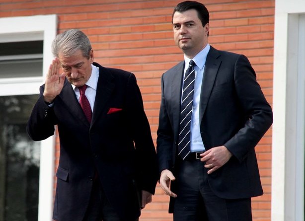 Berisha tani e ka edhe me Bashën, betejën në Kuvend