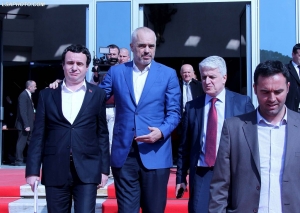 Rama po kërkon që Kosovës t’i hiqet 8.200 ha, por ne s’kemi tokë për të falur