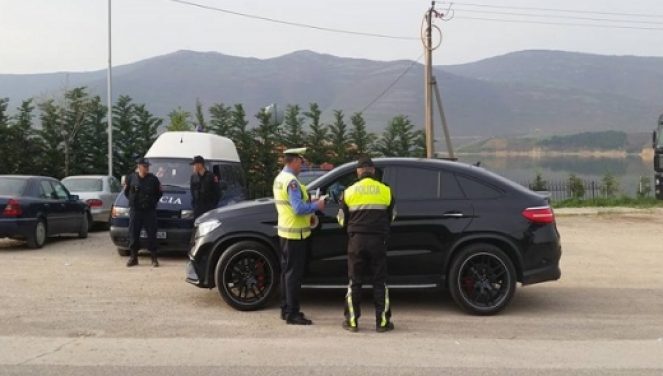 Policia fsheh një aksident me mjetin e  Drejtorit te Policise Gjirokaster, Axhem Mertiri