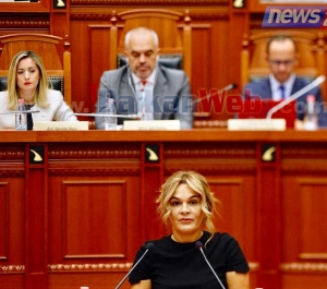 Kryemadhi letër për Lu e Vlahutin: Qeveria kërkon të kapë vettingun