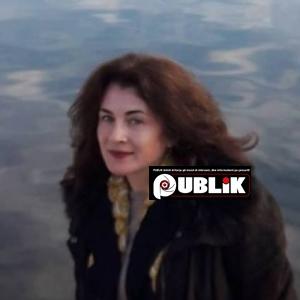 …Dhe nesër si një komb hipokrit, mos harroni të uroni me fat Bajramin