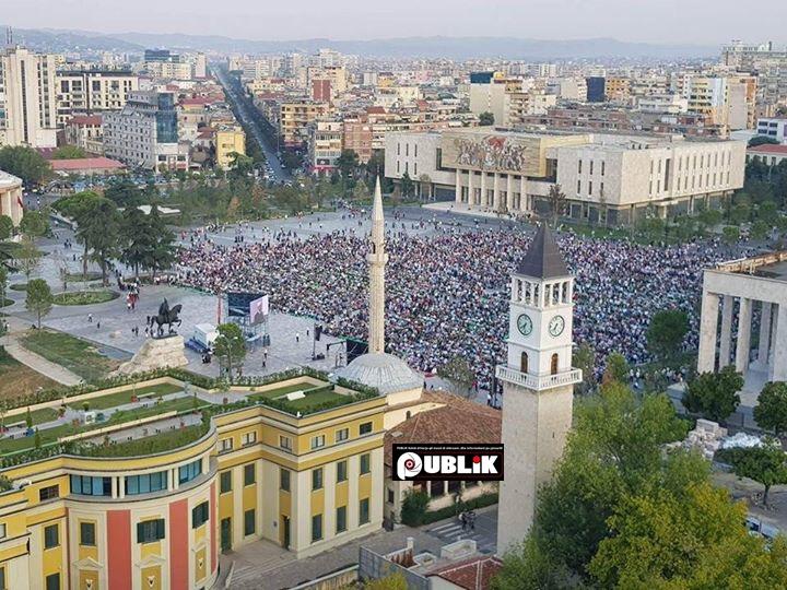 MËKATI HISTORIK/ KOMUNITETI MUSLIMAN SHQIPTAR FSHEH SKËNDERBEUN!