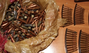 Armë e drogë në shtëpi, arrestohet 40-vjeçari në Tiranë