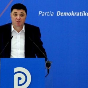 Reagon politikani i PD: Rama korigjo emrin e ministrisë