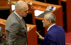 GRAMOZI…një lab në krye te kuvendit