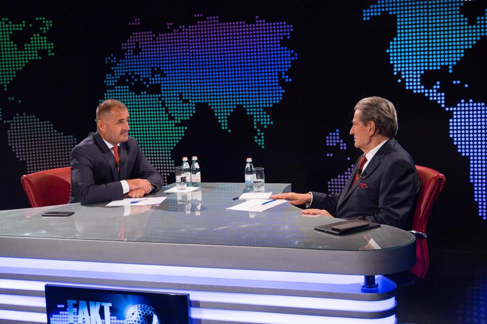 Edhe Berisha i zhgenjyer me  Bashën/ Ke këshilltarë mizerabël, s’do e bëja kurrë atë listë