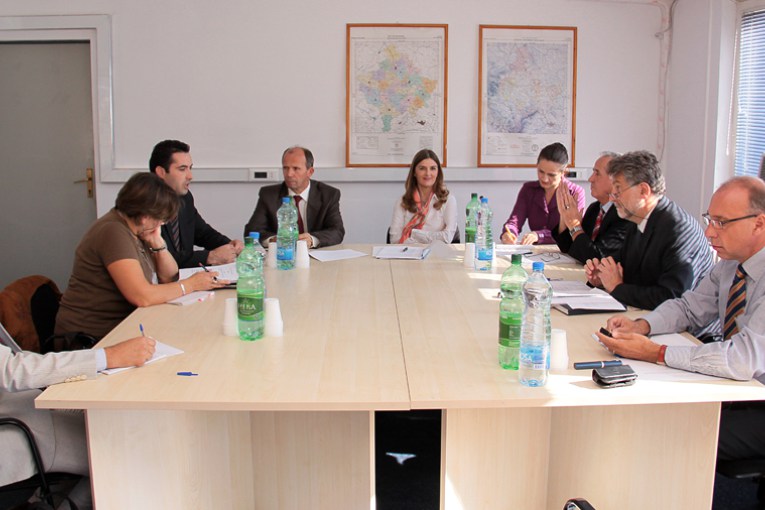 Profilet e tetëshes së vetting-ut: Nga kryeprokurori i EULEX-it, tek kroati që dënoi Ivo Sanaderin