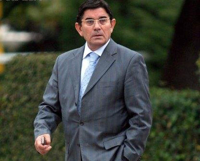 Mediat: Incident në kryesinë e PD, Jemin Gjana tenton të godasë gazetaren dhe anëtaren e kryesisë