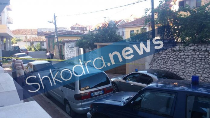 Xhaxhai vret nipin për pronë në Shkodër
