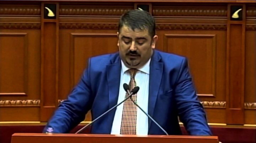 Ndalohet ish deputei i Ps