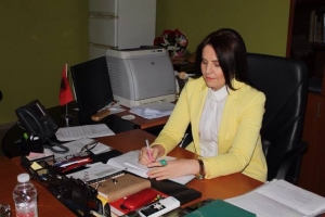 Drejtoresha e burgut i lutet Metës: Të lirohen 4 të moshuara, 2 janë sëmurë rëndë