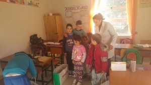 Disa mite për fshatin shqiptar dhe histeria pas lotëve të vajzës në Kuvend