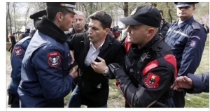 Kontrollohet pa mandat nga Policia banesa e aktivistit Zirkon Disha!