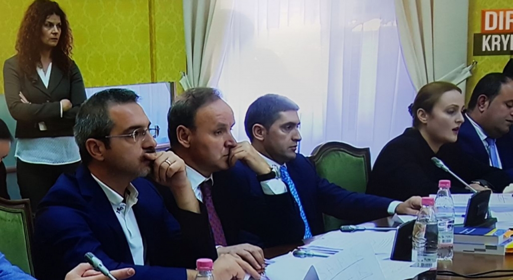 Komisioni mandateve/Çfarë po mundohen të fshehin socialistët për Tahirin