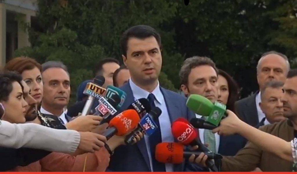 Basha bën thirrje: Të ngrihen qytetarët, të marrin parlamentin