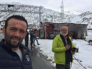 Bora zbardhi veriun , ndërkohë që ne Tiranë ikin dritat…